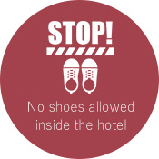 In the inn,take off your shoes.